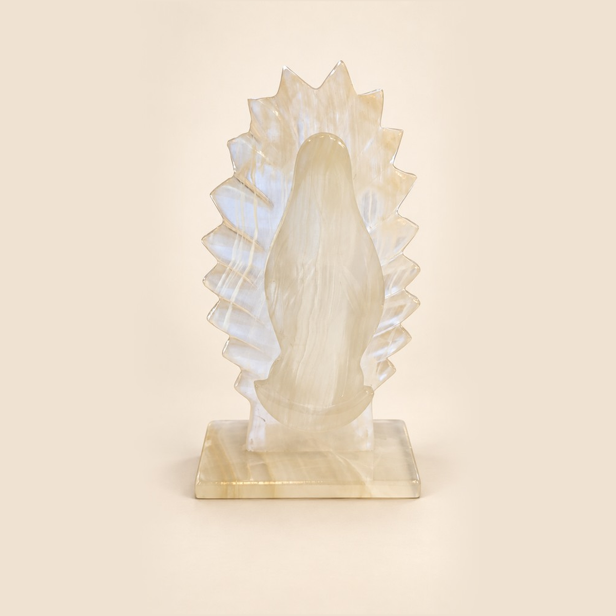 Virgen de Guadalupe en ónix · 19 × 10 × 6.5 cm